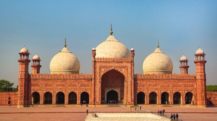 Movers and Packers in Lahore